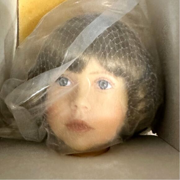 Collections of the Masters 823074 Richard Simmons Signed "Angel of My Heart"-New - Picture 2 of 8